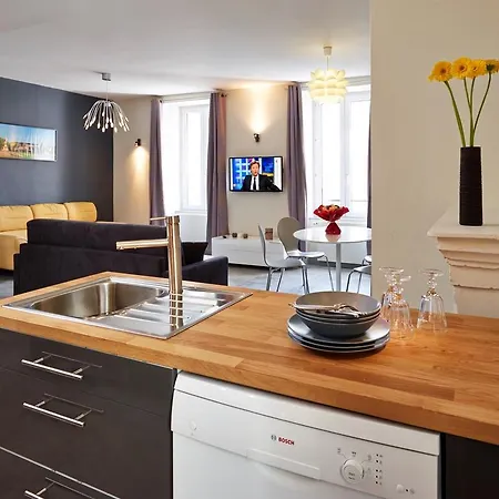Quernon Xxl Apartman